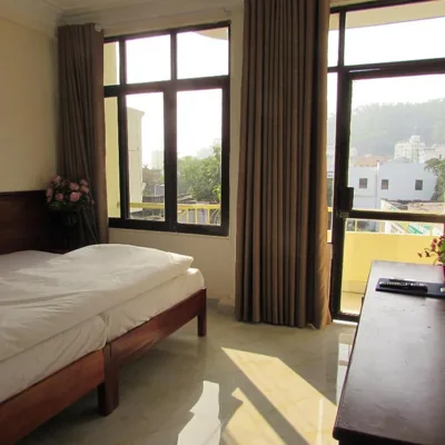 Habitación Deluxe doble o twin con balcón — Viet Nhat Halong Hotel - Bai Chay